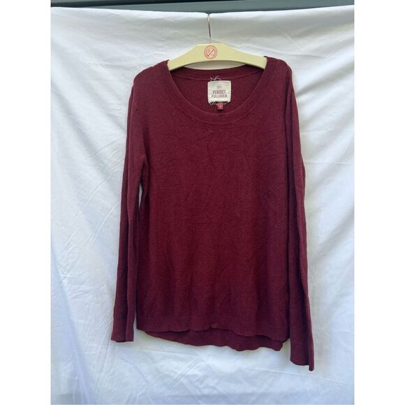 So Brand Perfect Pullover Burgundy Red Long Sleeve Top Woman’s Size Medium - Picture 1 of 6
